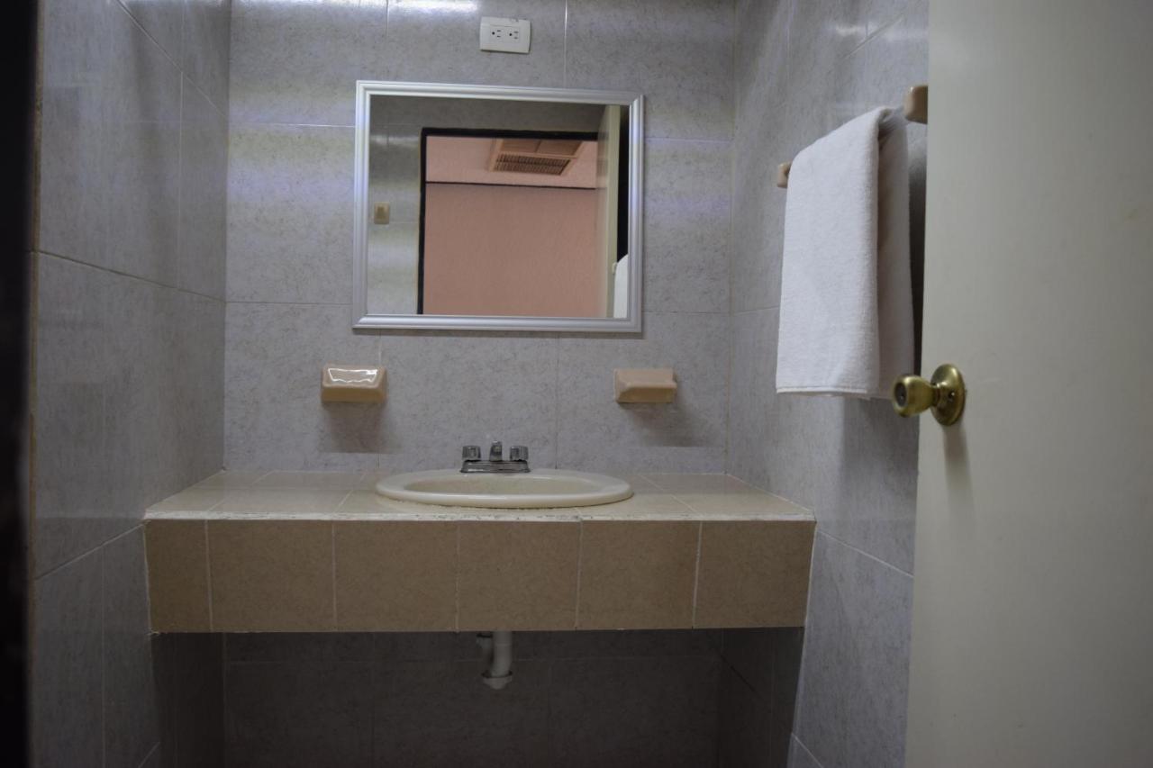 Hotel Virrey Rio Bravo Kültér fotó